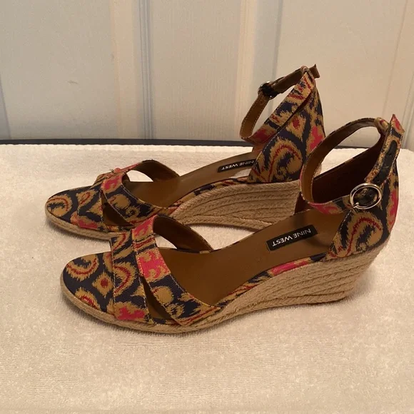Nine West Aztec Style Wedges…size 10 1/2 M - Picture 2 of 8